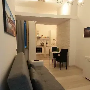 Apartamento 332, Cagliari
